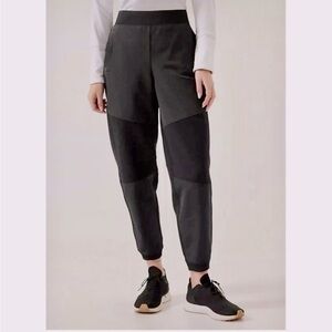 Athleta Get Set Hybrid Heavyweight High Rise Jogger Pants Barrel Leg Black Sz S